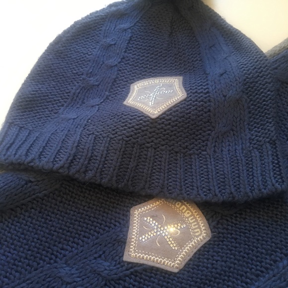 Manguun scarf & hat. Buy in some boutique in Europe. Exclusive in America. - Picture 3 of 4